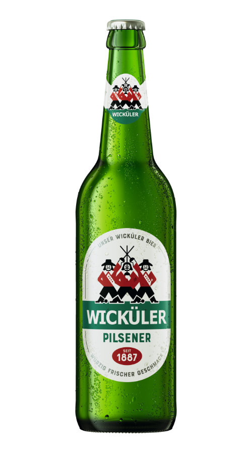 Grüne Bierflasche mit weißer und roter Etikettierung, versehen mit traditionellen Symbolen.